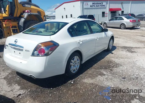 2009 Nissan Altima 2.5 S z USA, uszkodzony, nr VIN 1N4AL21E79N445133